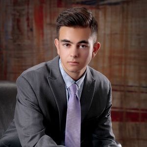 Meet your Posher, Zachary